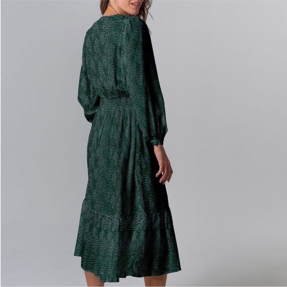 Tucker Juliette Midi Dress Size XL Silk Stretch Charmeuse Emerald Green Multi - Picture 2 of 15